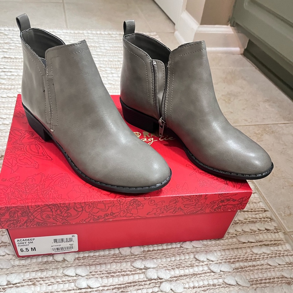 Never worn grey ankle boots